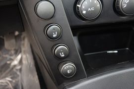 2014款双龙爱腾2.0T两驱自动精英柴油版