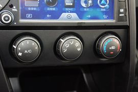 2014款双龙爱腾2.0T两驱自动精英柴油版