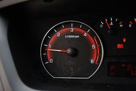 2014款双龙爱腾2.0T两驱自动精英柴油版