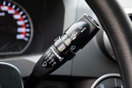 2014款双龙爱腾2.0T两驱自动精英柴油版