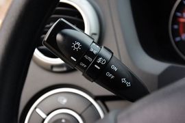 2014款双龙爱腾2.0T两驱自动精英柴油版