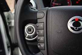 2014款双龙爱腾2.0T两驱自动精英柴油版