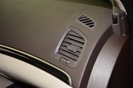 2014款别克君威2.4L