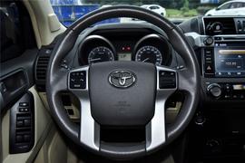 2016款丰田普拉多