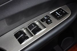 2013款东风风行景逸X5