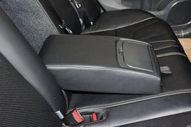 2013款比亚迪速锐1.5L手动豪华型