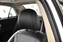 2013款比亚迪速锐1.5L手动豪华型