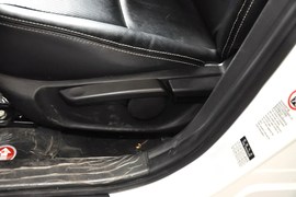 2013款比亚迪速锐1.5L手动豪华型