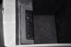 2013款比亚迪速锐1.5L手动豪华型