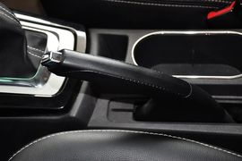 2013款比亚迪速锐1.5L手动豪华型