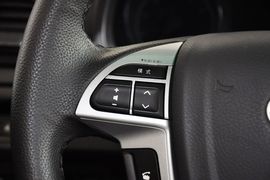 2013款比亚迪速锐1.5L手动豪华型
