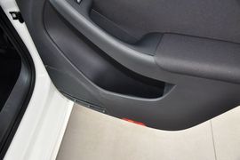 2014款大众速腾1.6L自动时尚型