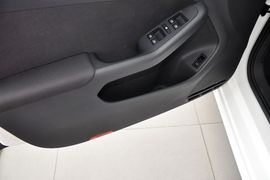 2014款大众速腾1.6L自动时尚型