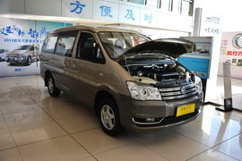 2014款东风风行菱智M5