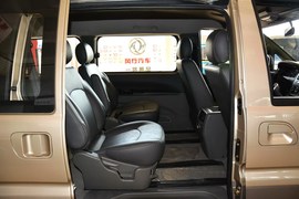 2014款东风风行菱智M5