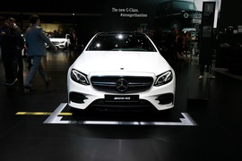 奔驰E53
