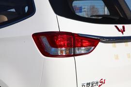 2015款 五菱宏光 1.5L S1舒适型