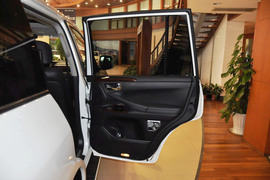 2013款雷克萨斯LX570