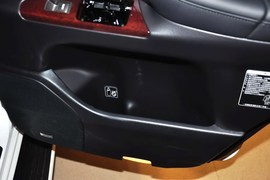 2013款雷克萨斯LX570