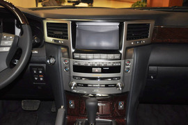 2013款雷克萨斯LX570