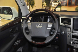 2013款雷克萨斯LX570