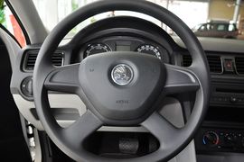 2013款斯柯达昕锐1.6L手动乐选型