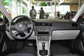 2013款斯柯达昕锐1.6L手动乐选型