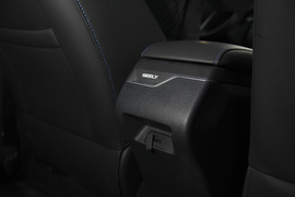 2018款吉利帝豪EV450尊贵版