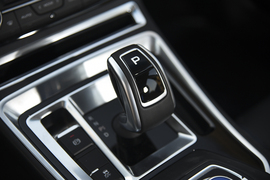 2018款吉利帝豪EV450尊贵版