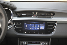 2018款吉利帝豪EV450尊贵版