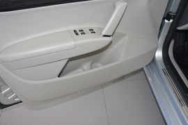2013款大众朗行1.6L自动舒适型