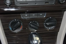 2013款大众朗行1.6L自动舒适型