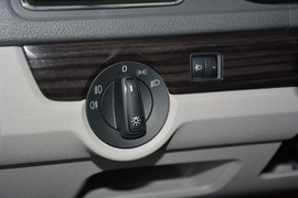 2013款大众朗行1.6L自动舒适型