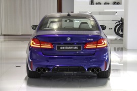 2018款宝马M5实拍组图