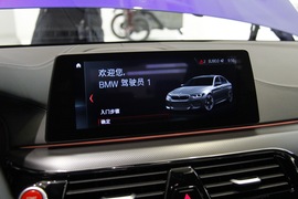 2018款宝马M5实拍组图