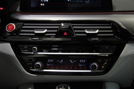 2018款宝马M5实拍组图