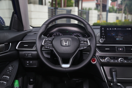 2018款广汽本田雅阁260TURBO
