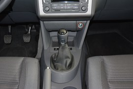 2013款大众途安1.4T手动风尚版5座