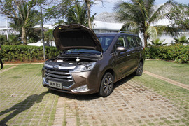 2018款江淮瑞风R3