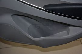 2014款现代瑞纳三厢1.4L自动智能型GLS