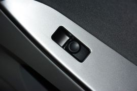 2014款现代瑞纳三厢1.4L自动智能型GLS