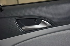 2014款现代瑞纳三厢1.4L自动智能型GLS