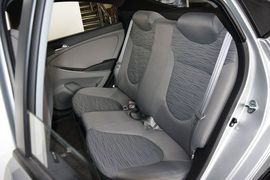 2014款现代瑞纳三厢1.4L自动智能型GLS