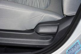 2014款现代瑞纳三厢1.4L自动智能型GLS