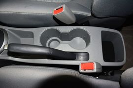 2014款现代瑞纳三厢1.4L自动智能型GLS