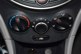 2014款现代瑞纳三厢1.4L自动智能型GLS