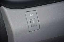 2014款现代瑞纳三厢1.4L自动智能型GLS