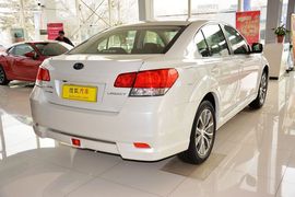 2014款斯巴鲁力狮2.5i雅尚精英版