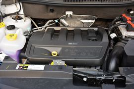 2014款Jeep指南者2.0L两驱改款精英版到店实拍