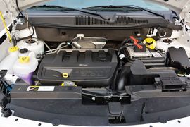 2014款Jeep指南者2.0L两驱改款精英版到店实拍